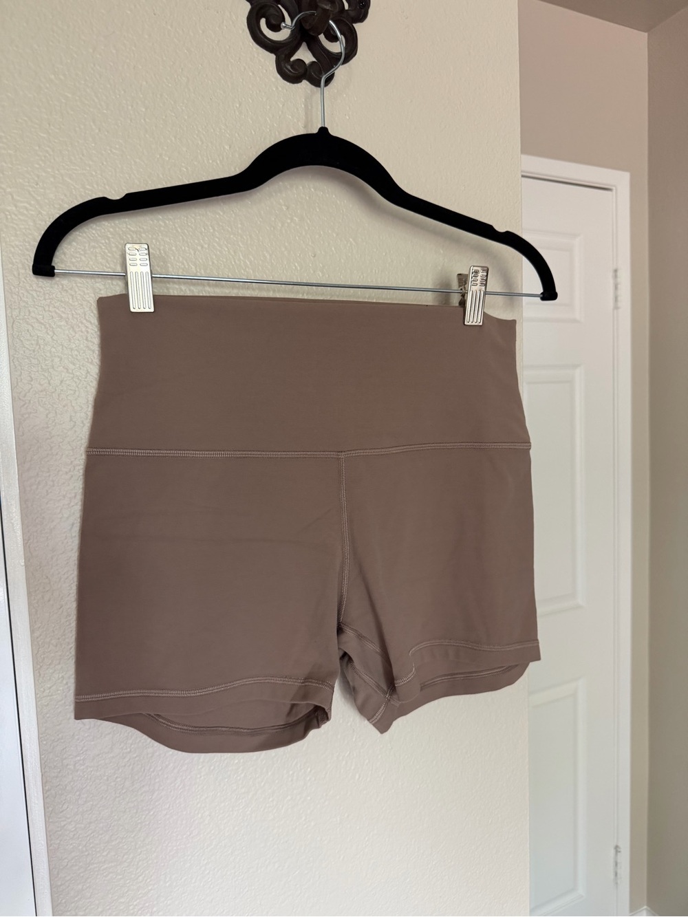 lululemon Align hi-rise short 4” inseam, sz. 10, color: taupe